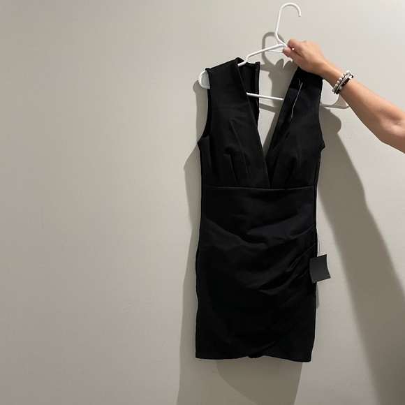 Lulus Dresses & Skirts - NWT Lulus Cocktail Hour Black Wrap Dress
